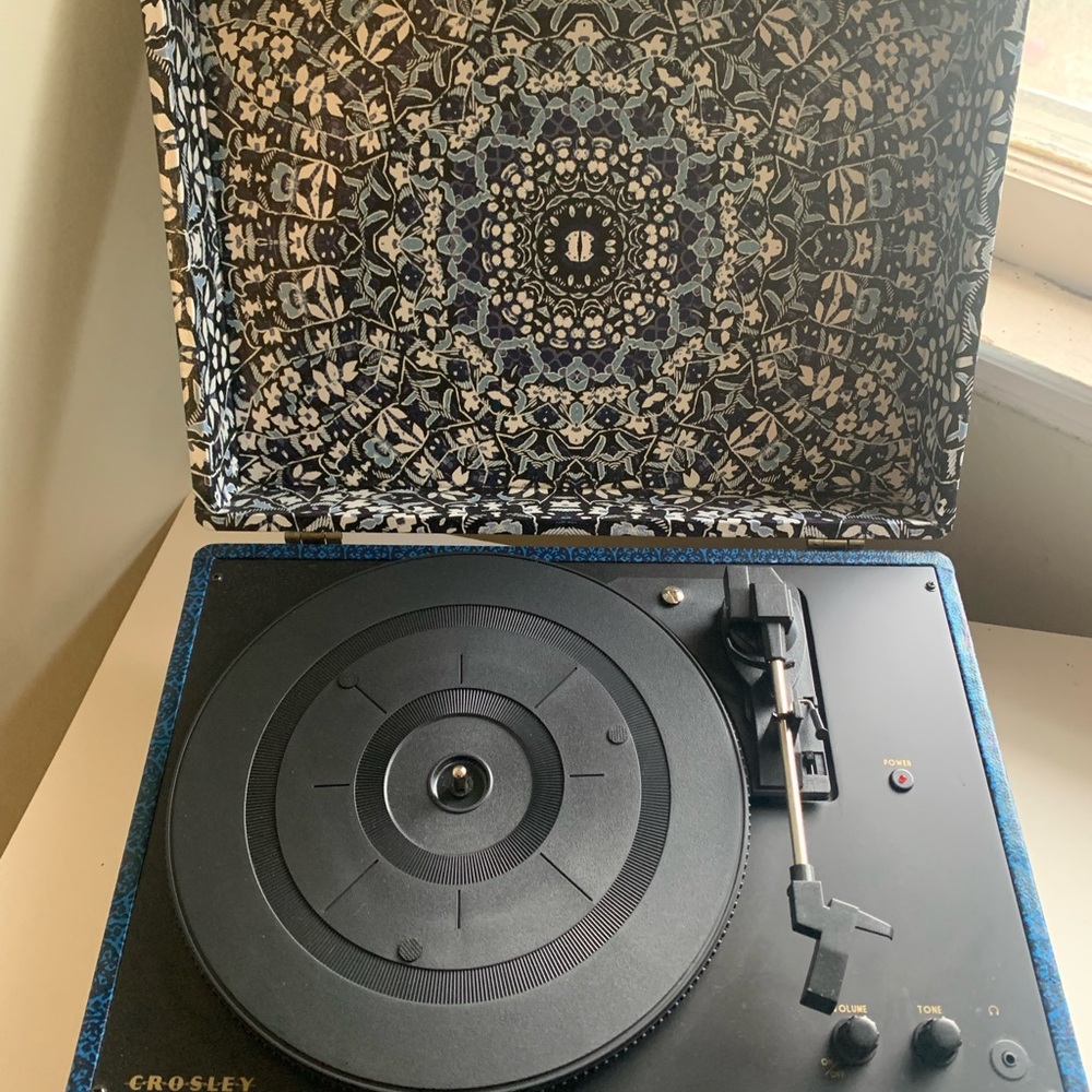 Crosley CR6249A Keepsake Vinyl Record Player